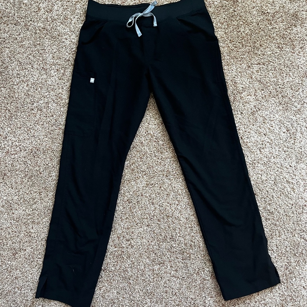 FIGS Kade Cargo Scrub Pants